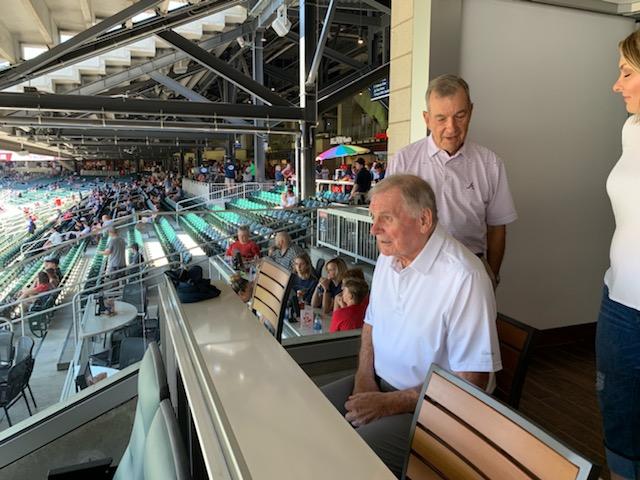 krodfox5's tweet photo. BOBBY COX UPDATE!!!
Scenes that would've been considered a miracle 5 months ago!!!
The Ol' Skipper is back where he belongs!
#Braves #fox5atl #fox5sports https://t.co/LXfog1bSDK