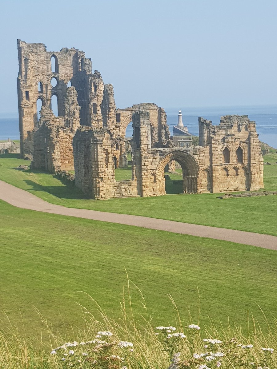 bikes_our's tweet photo. Enjoyable #cycle ride to #Tynemouth #Abbey #EnglishHeritage . Interesting #historical #visitorattraction #uktourism #VisitBritain #Tyneside https://t.co/VgcgjPouRC