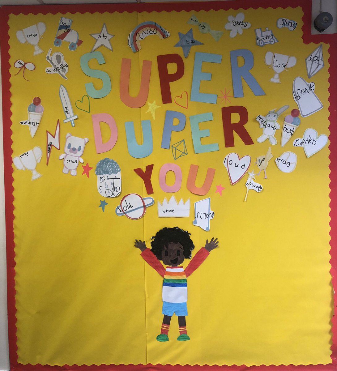emmylou_harris's tweet photo. Ready to face the autumn term and all it brings! Looking forward to welcoming my new Super Duper Year Ones! #superduperyou #yearonelife #classdisplay @sophyhenn https://t.co/rrGlJX4ogV