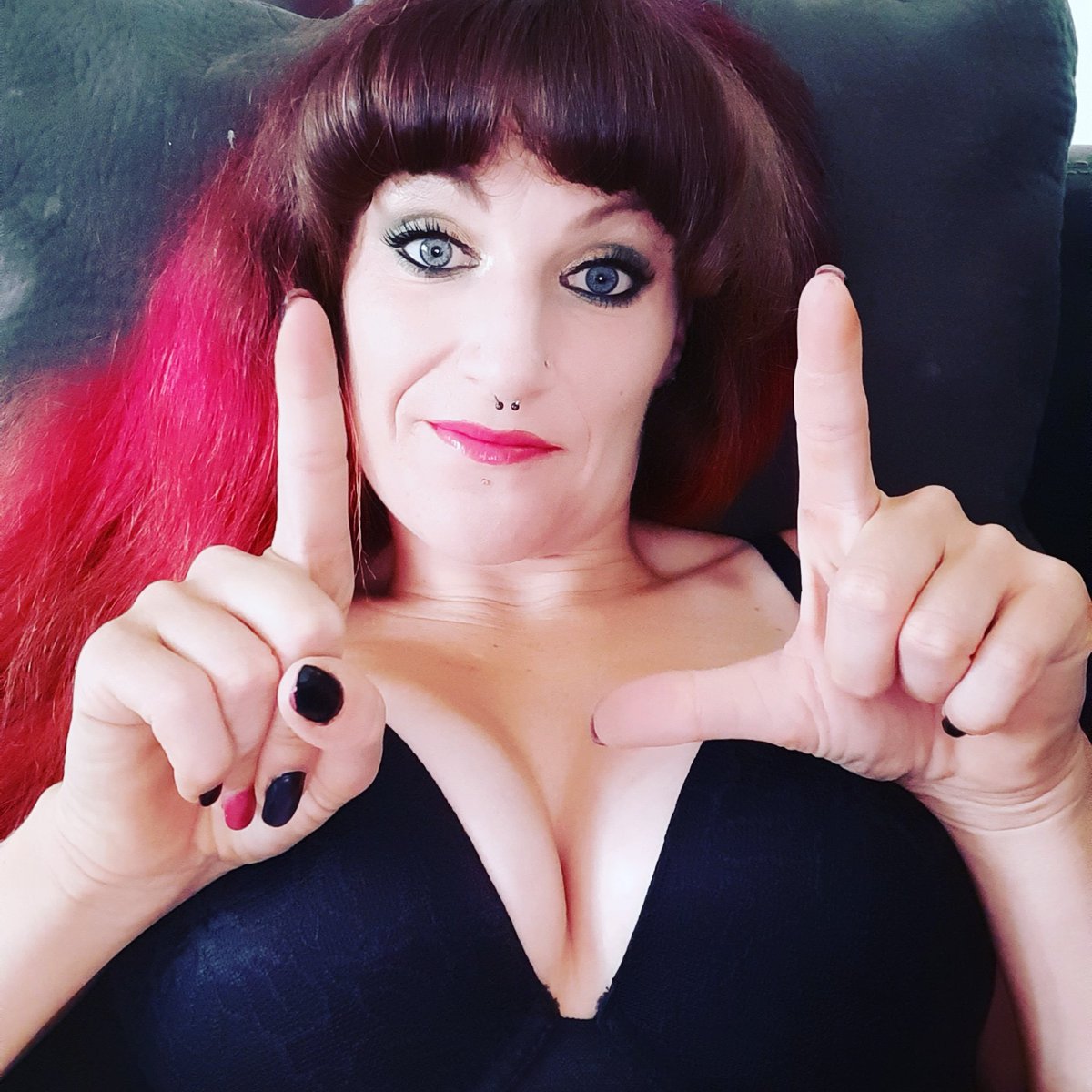 TFootsy's tweet photo. admit it turns you on #emptying your #bankacount #forme . it sure makes  me #wet when you do! $end 
#finsub #humanatm  #walletdrain #findom #cuck #cuckold #sph #sissy #humiliation #pathetic #drain #findomme #submissive 
#financialdomination #loser https://t.co/8R3E0lw9Xo