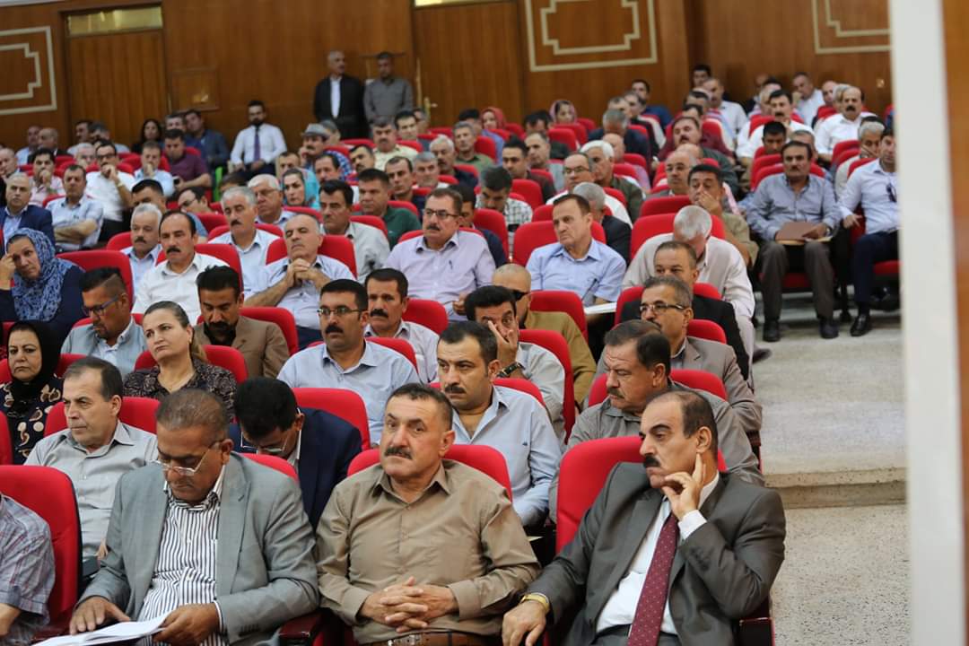 AsoMamand's tweet photo. ئـه‌مـڕۆ 2019-9-2
كه‌ركوك
باره‌گای مه‌ڵبه‌ند 
هۆڵی شه‌هید ئازاد هه‌ورامی 
كۆبوونه‌وه‌ی ئه‌نجومه‌نی مه‌ڵبه‌ند https://t.co/lIDMNy8fGV