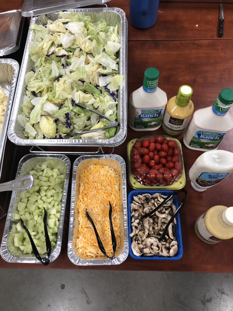 dld780's tweet photo. Thank to all of our associates working hard on Labor Day! #HD728 #givingback https://t.co/k9VpHQvDM6