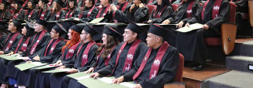Unidades_UTS's tweet photo. #GradosUTS #Bucaramanga 🎓📍
El próximo 12 de septiembre 349 graduandos recibirán sus títulos como profesionales y tecnólogos de las #UTS en ceremonia especial que se llevará a cabo en el Auditorio de Neomundo.
Listado de graduandos ➡️ https://t.co/BRqfSTTpQH
#SoyUteísta 🍏 https://t.co/X1K79UXkjo