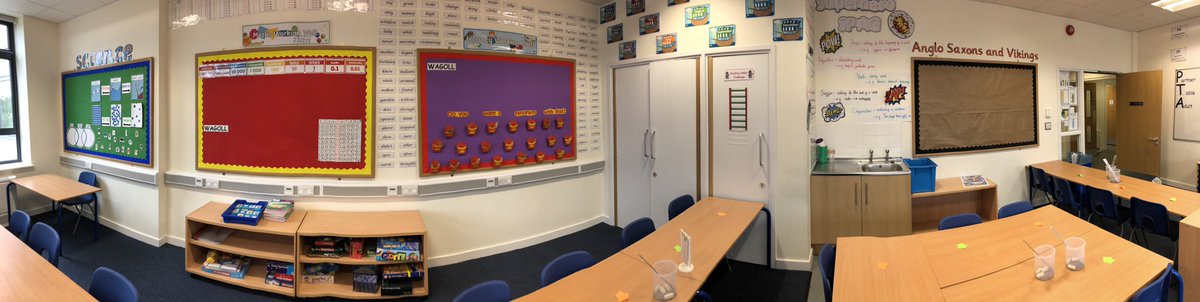 CrockfordMr's tweet photo. Classroom is ready for tomorrow! #SRA #WarwickClass #classroom #readyforstudents https://t.co/pbnz9A18XK