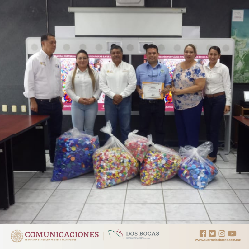 puerto_dosbocas's tweet photo. #SabíasQue durante el mes de agosto se logró juntar 18,772 tapas de plástico para el programa #TapasPorVidas, gracias al apoyo de toda la comunidad #Paraiseña. 

En #Septiembre ayúdanos a juntar 30 mil tapas, que son lo equivalente a una quimioterapia para un niño con cáncer. https://t.co/mya7MatnEz