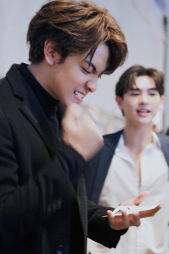 妈妈再次被晨晨可爱得晕过去💗💗
#ELLEFW19x2Moons2
#ดราก้อนจุง 
#chen_rcj 
#2moons2
 #2moons2theseries 
#J9 
<a href="/ChenRcj/">อันโดรเมด้า ชุน</a>