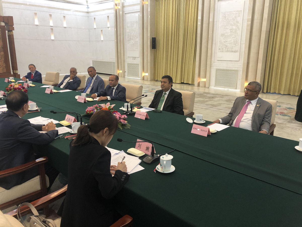 EuclidesLaVega's tweet photo. Apretada agenda la que agotamos 7 Senadores en la Visita Oficial que por invitación del Gobierno de China Popular llevamos a cabo. Aprovechamos compartir y motivar al Seleccionado Dominicano de Baloncesto que participa en el Mundial de Baloncesto en China. https://t.co/mA3ZgHT0Tp