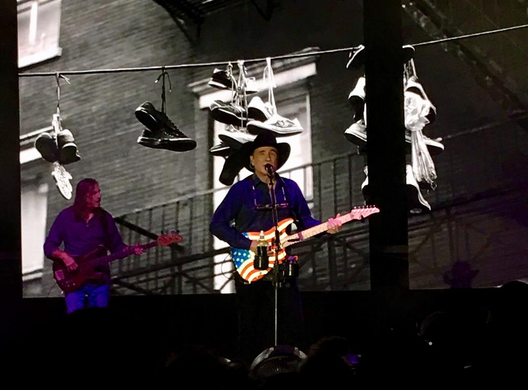 Was a great concert Friday night with Clint Black, Restless Heart, Confederate Railroad and <a href="/BreeOgden/">Bree Ogden</a>! Check out all the great photos thanks to <a href="/srallensphotog/">Steve Rallens</a>!
Full gallery: ow.ly/kBCB50vTLDa