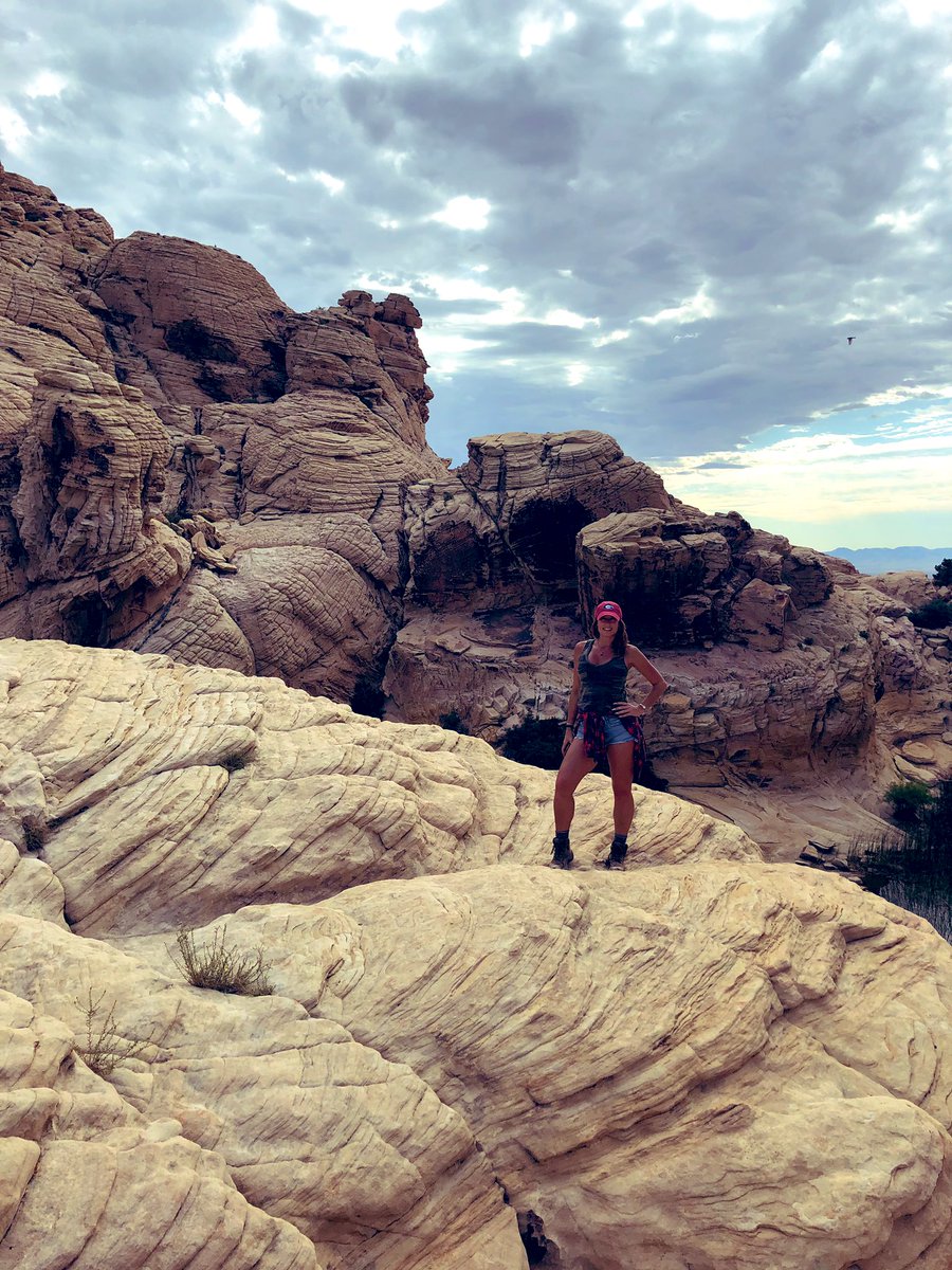 politicsofamy's tweet photo. Hellooooo from Calico Tanks (Red Rock Canyon) https://t.co/eWRE6Z2zuK