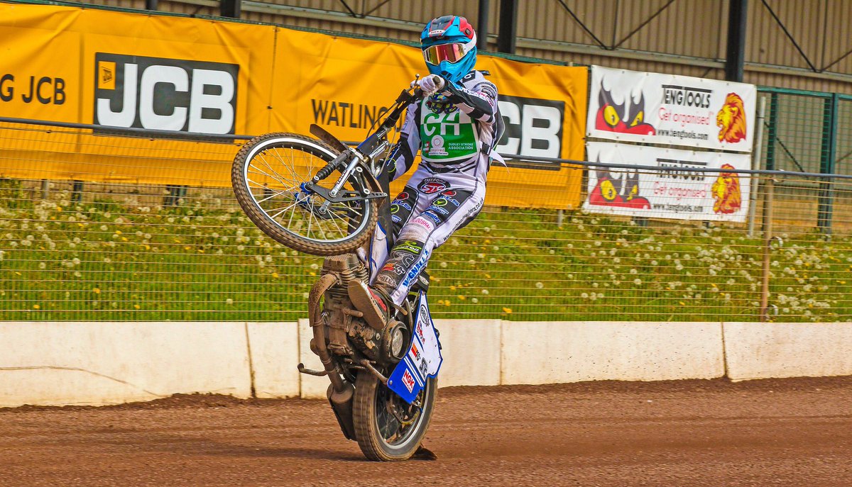 SpeedwayLions's tweet photo. #WIN 
#GiveawayAlert 

🎫 TWO tickets for one lucky winner for Tuesday’s clash with Cradley here at the Paul Chapman and Sons Arena, Beaumont Park.

15 races - 500cc engines - NO BRAKES!!

Share, RT and like this message and we’ll announce a winner at 1pm Tuesday!

GOOD LUCK 😉 https://t.co/Dlb0HwQCoe