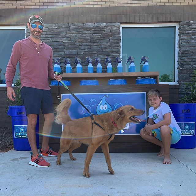 SplashysCarWash's tweet photo. The Splashy’s Crew met Blue &amp; his family today! We are proud to be locally owned &amp; pet friendly. 🐶

Come see us this week, we’re open til 7pm 💦 #splashys #carwash #murfreesboro #tn #carcare #carwashing #car #auto #clean #wax #polish #murfreesborotn #… https://t.co/02iRuJEn88 https://t.co/NJLLnUo67T