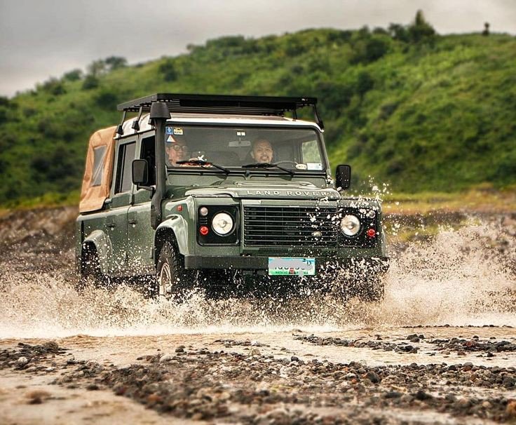 landroverpa's tweet photo. Making a splash in a 110 double cab 💦
By @landrover_ph
#Defender110crewcab #landroverdefender #landroverphotoalbum https://t.co/qVL8yJmTbx