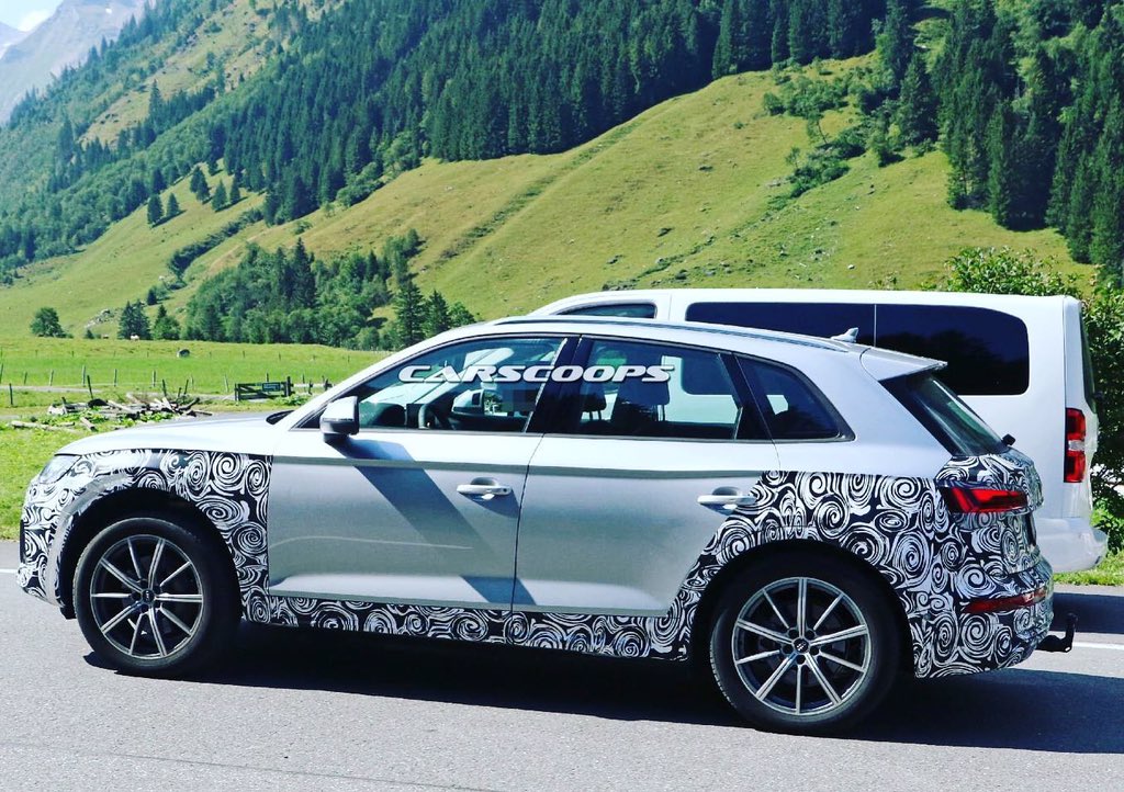 RealCarsSA1's tweet photo. SPIED, this is the updated Audi #q5. New lights, bumpers and touchscreen information (same as the updated #a4) Thanks #Carscoops for the pics 📷 @audisouthafrica @AudiOfficial @AudiNews @VAGMotorsport https://t.co/DCrDI5DPZ2