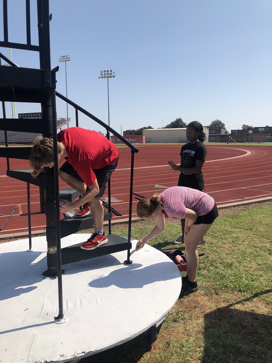 cahs_band's tweet photo. CAHS Band Prop Party 2019! Thank you for your help! And special thank you to our donors of the materials!
#mdpurpose #catitans https://t.co/mf6NaMZIW6