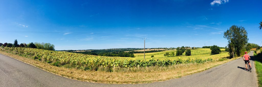 GiteWest's tweet photo. One of our favorite #cycling tours today. 82k and 1000m climb with fantastic scenery. https://t.co/DR1AumGeGG