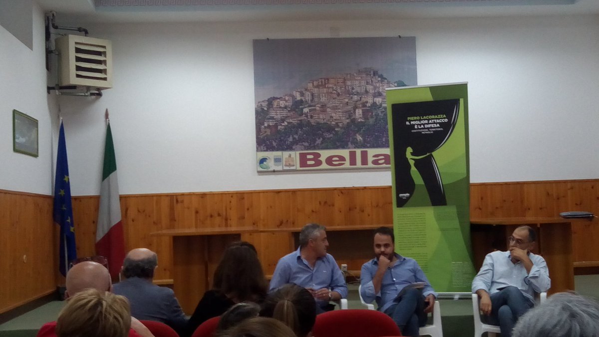 AbitareFuturo's tweet photo. #Bella @pierolacorazza Leonardo Sabato @samwaouw  "Il miglior attacco è la difesa" #costituzione #cittadini #cultura #ambiente #petrolio #politica lo trovi alle presentazioni o qui https://t.co/b4lEkfMtQX @peoplepubit @civati @Matera2019 @G_Casaletto @vic_purtusiello @danielecol https://t.co/9fj3MEs2bk