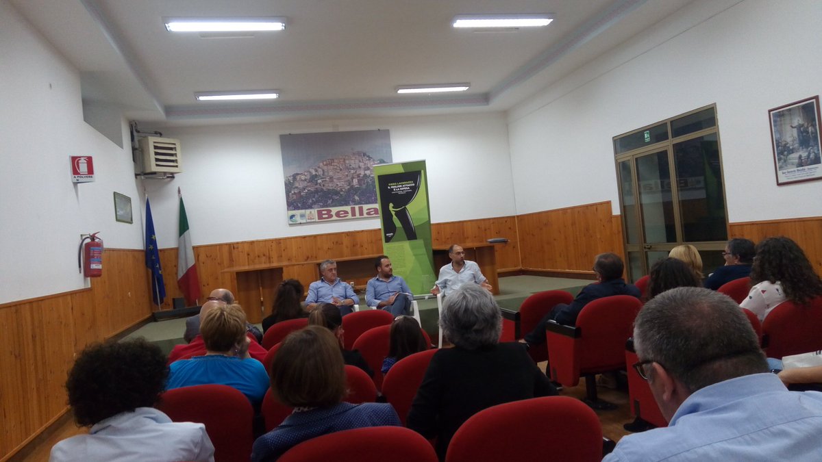 AbitareFuturo's tweet photo. #Bella @pierolacorazza Leonardo Sabato @samwaouw  "Il miglior attacco è la difesa" #costituzione #cittadini #cultura #ambiente #petrolio #politica lo trovi alle presentazioni o qui https://t.co/b4lEkfMtQX @peoplepubit @civati @Matera2019 @G_Casaletto @vic_purtusiello @danielecol https://t.co/9fj3MEs2bk