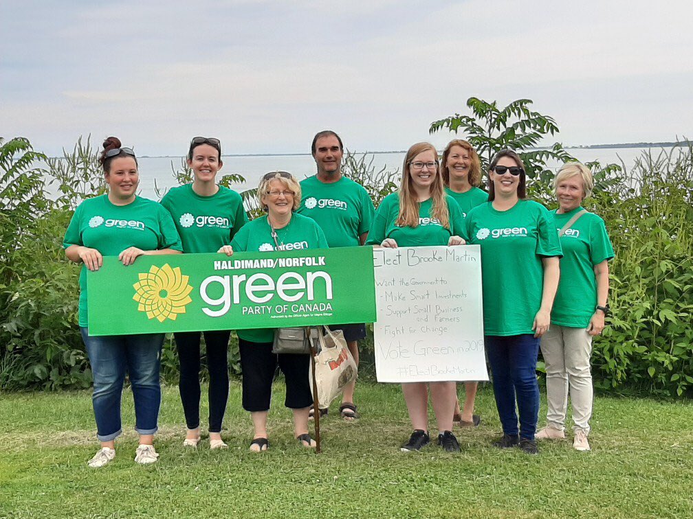 Brookemartin_13's tweet photo. Had an awesome time in the Bayfest Parade yesterday. Had a very positive response from the people in Port Rowan! I can feel the #GreenWave growing in #HaldimandNorfolk #VoteGreenin2019 💚 If you’d like to volunteer in the next parade let me know! Eligible for HS volunteer hours https://t.co/ji3eEAew2X