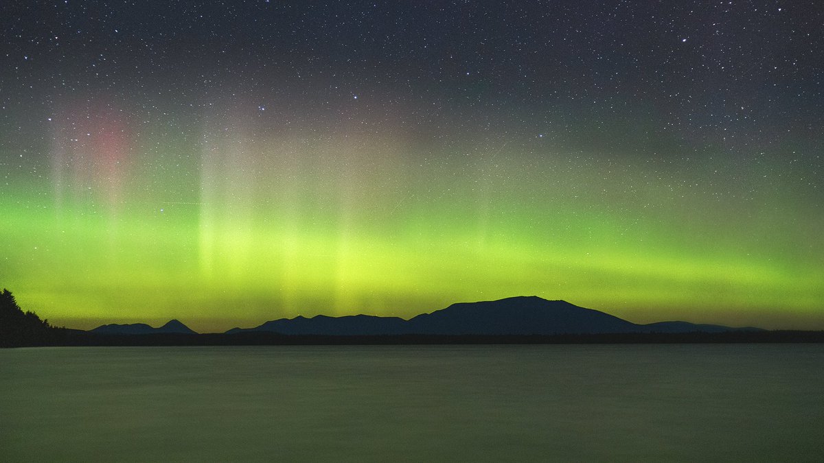 jwalter1337's tweet photo. One of the best Northern Lights shows I've seen in a long time. Taken just south of Mt. Katahdin, Maine on Saturday night - 8/31/2019.  

#Maine #MaineThing #Aurora #NorthernLights #MaineisAwesome #StormHour https://t.co/0z5wsCZfZc
