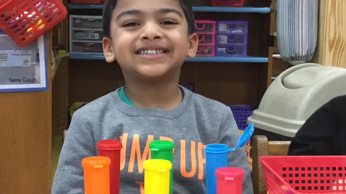 dollyslibrary's tweet photo. #NewsWorthSharing! π¦ Check out this article about a five year old who was recently tested to be a certified genius! What helped him prepare? A little help from @DollyParton's #ImaginationLibrary. π https://t.co/Poihq4rHpk #DollysLibrary https://t.co/Y1znLB7gJh