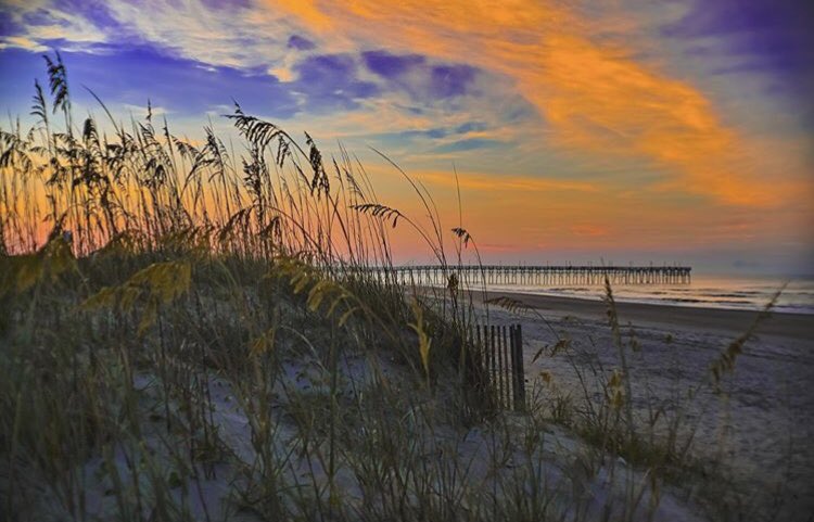 islebeach's tweet photo. The calm before the storm. Prayers for our lovely home 🙏🙏🙏 https://t.co/sSEbau2geG