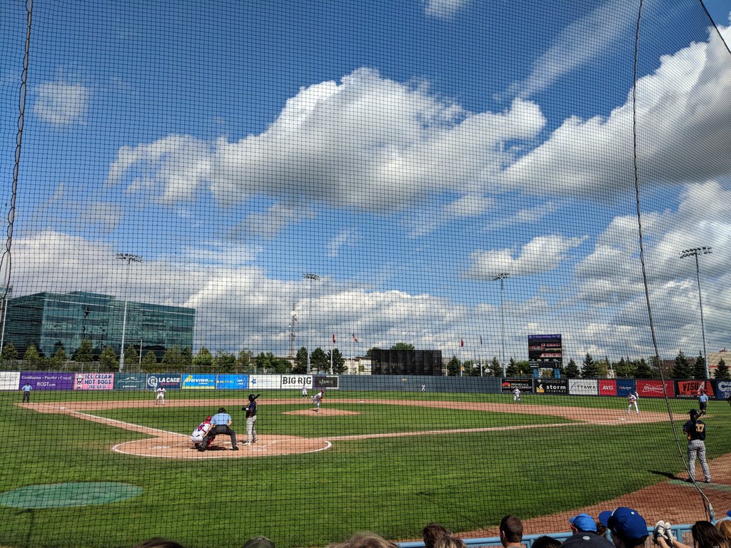 Last game of the season!  What a gorgeous day in #Ottawa  @OttawaChampions <a href="/OttSpecEvents/">Optimal Show Experience (OSE)</a> <a href="/KeithRogersECL/">Keith Rogers</a>