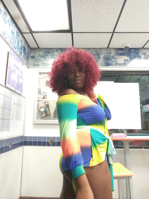 Omw to di parkway. Ready to party https://t.co/AKZPltUJY7