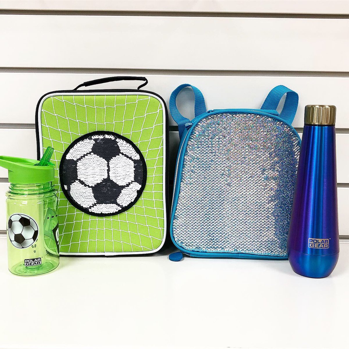Sequins WIN! 🌈 Enter our Instagram competition to win 1 of 3 lunch sets of your choice: instagram.com/p/B1yQYhfFuuL/ #sequins #lunchbag #bottle #BackToSchool2019