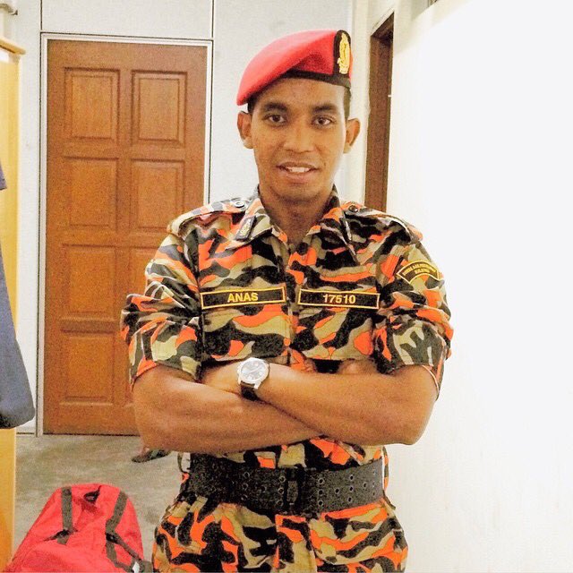 TokAnas's tweet photo. gambar mula2 posting ke negeri sembilan selepas rekrut tahun 2014 .. sado ja waktu ni.. #semutapi
#wiramerah https://t.co/URV1snMUTI