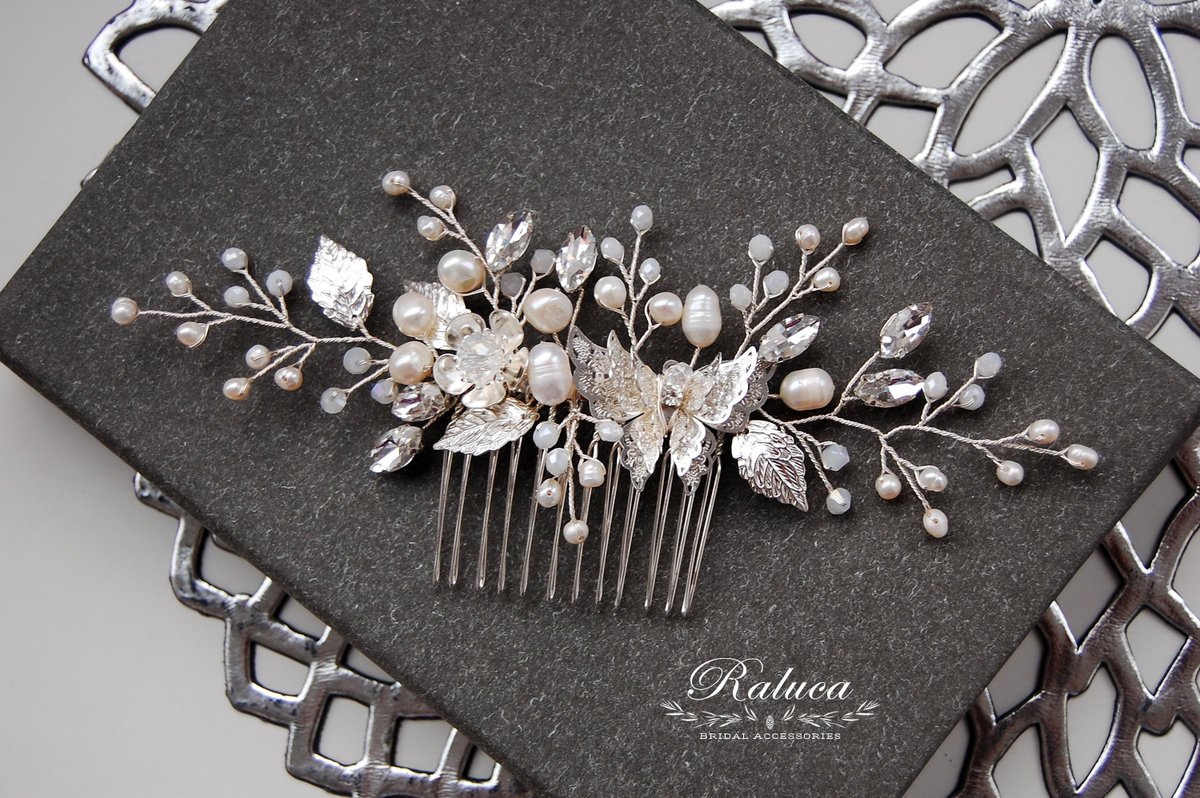 Excited to share the latest addition to my #etsy shop: Bridal Hair Comb, Bridal Accessories, Bridal Hairpiece, Butterfly, Wedding Hair Comb, Wedding Headpiece, Wedding Hairpiece, Tocado de Novia etsy.me/2UrOsr5 #weddings #weddingheadpiece #bridaljewelry #bridal