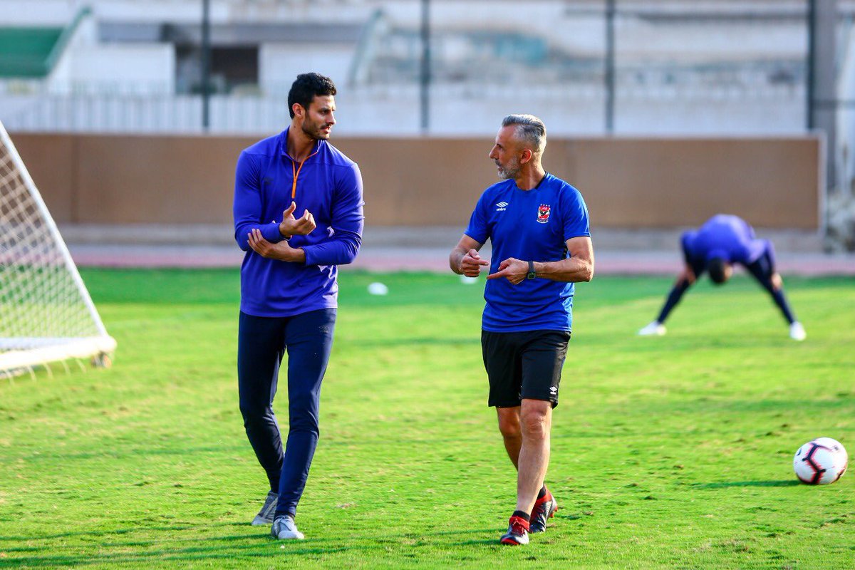 AlAhlyEnglish's tweet photo. New coach..New era..New spirit⚡️💪

#welcomeReneWeiler
 #YallaYaAhly
 #clubofthecentury https://t.co/hlTBka3vic