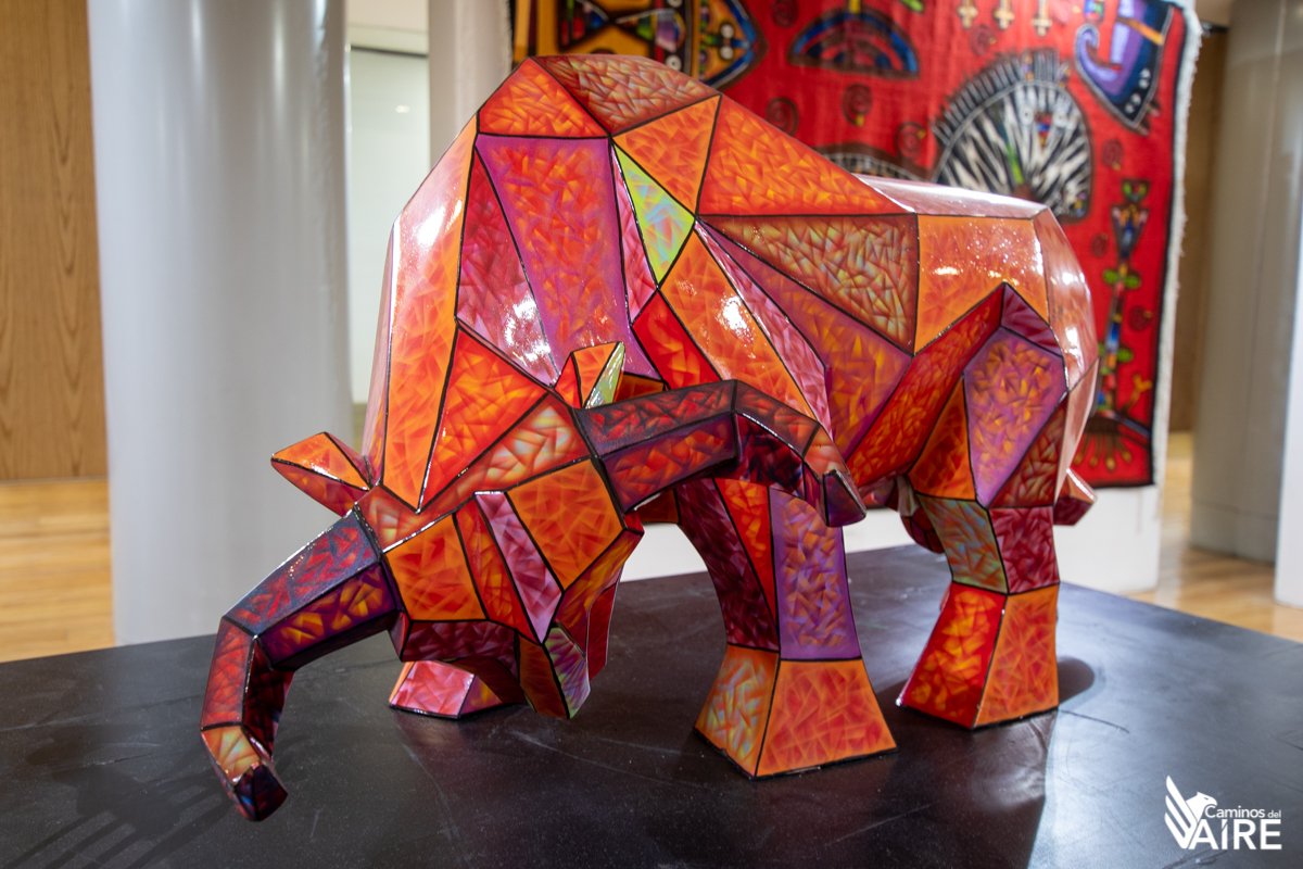 SinReservasInfo's tweet photo. La exposición "Oaxaca" del artista plástico Fernando Andriacci, se encuentra montada en el Centro de Exposiciones de la T1 del #AICM (@AICM_mx).

✈️ https://t.co/WVzAx9xE7T

#CaminosdelAire #Noticias #Exposición #Aeropuerto #MEX #MMMX #FernandoAndriacci #Oaxaca https://t.co/CK58t4d4S1