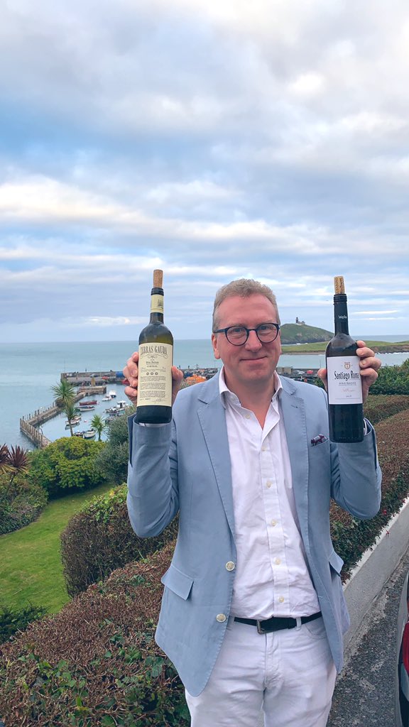 Our Seafood Feast with <a href="/RiasBaixasWines/">Rias Baixas Wines</a> <a href="/TheBayviewCork/">The Bayview Hotel</a> is on tonight and it’s a sell out event!🎉 <a href="/LesliesWineFood/">leslie williams</a> is here to host and we can’t wait to enjoy this menu paired with beautiful Spanish wines🍴🥂#feastcork19