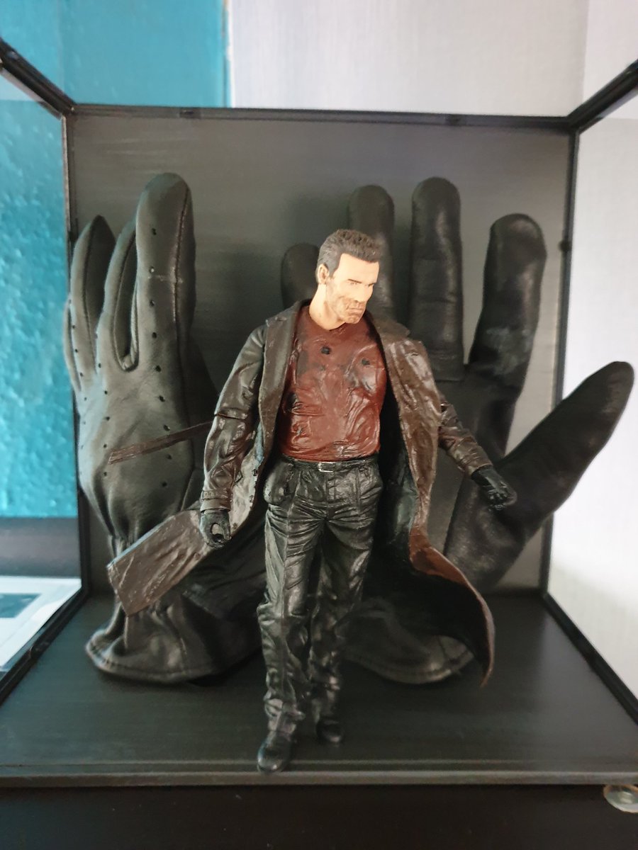 stefan_dean's tweet photo. @Schwarzenegger here is my Jericho Cane End of Days custom figure I made, Hope u like it, stood infront of ur screen worn gloves from the movie #endofdays #arnie #schwarzenegger https://t.co/S9z6lKlvLY