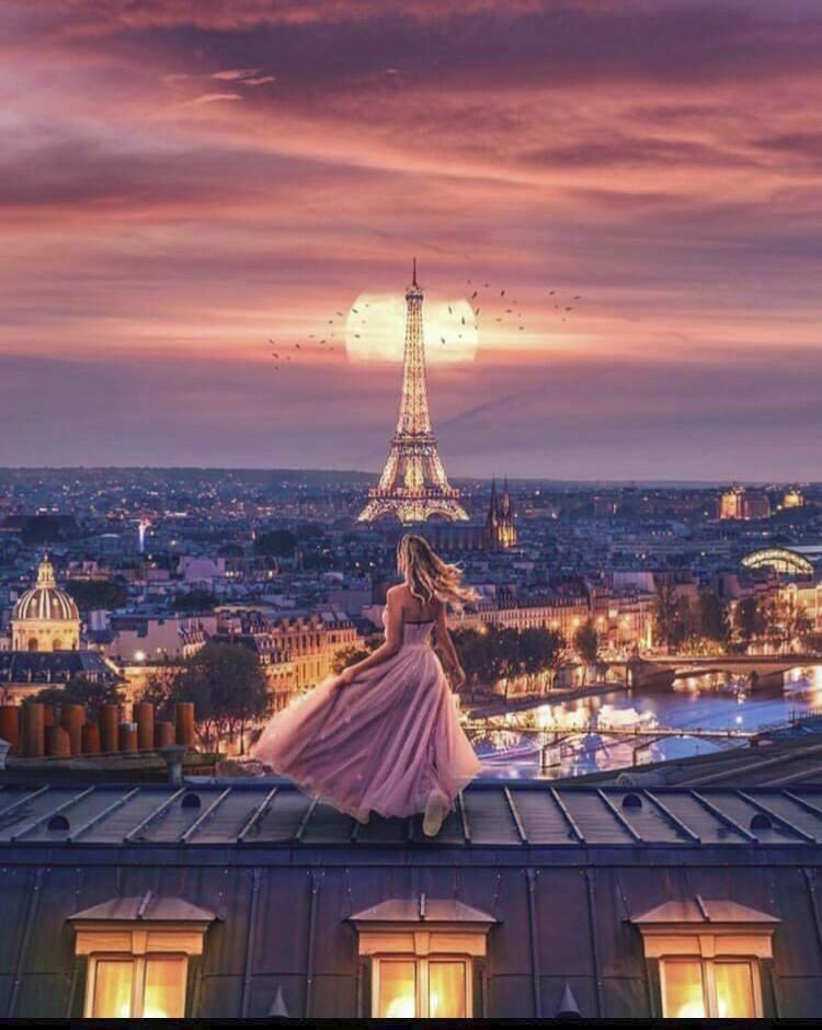"And one day the girl with the books became the woman writing them."
~ Kristen Costello
amazon.com/Lorri-Moulton/…
Photo courtesy of Sotto un unico cielo