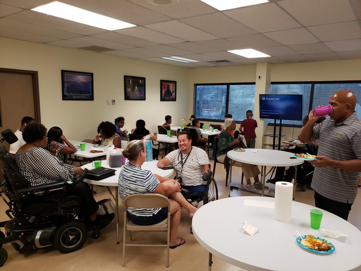 lorenzotbrown's tweet image. Paul Jones we are all so very proud of you. We are proud of your growth as a young man and your commitment to graduate @HCollege to pursue your dreams of spreading God's word. You did a great job teaching the Bible Study! #isable #isablecenter #highlandscollege #ministerpauljones