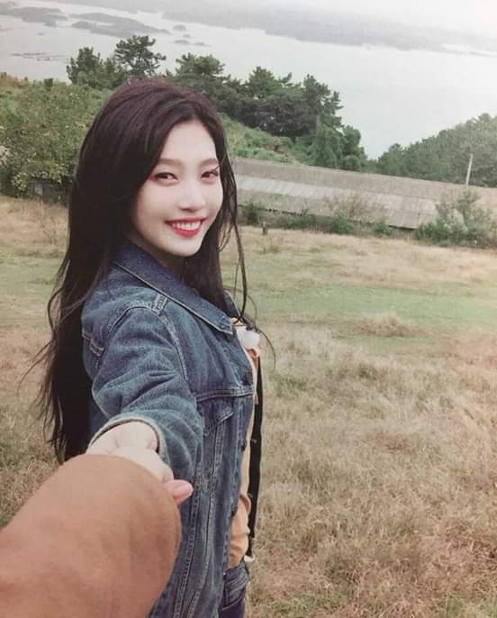 ZOEhyvn's tweet photo. Happy birthday to our sunshine. 
#HappyJoyDay #YouAreOurJoy @RVsmtown https://t.co/QJGsJsRWDU