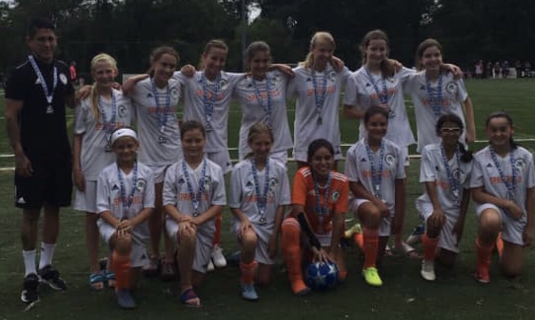 SYCSoccer's tweet photo. 2007 Orange Girls Finalists of the OBGC Capital Cup Tournament! Way to go Girls! GO SYC!!
#SYCSoccer | #LetsGoSYC ๐ถ๐ท https://t.co/RhPN65A010