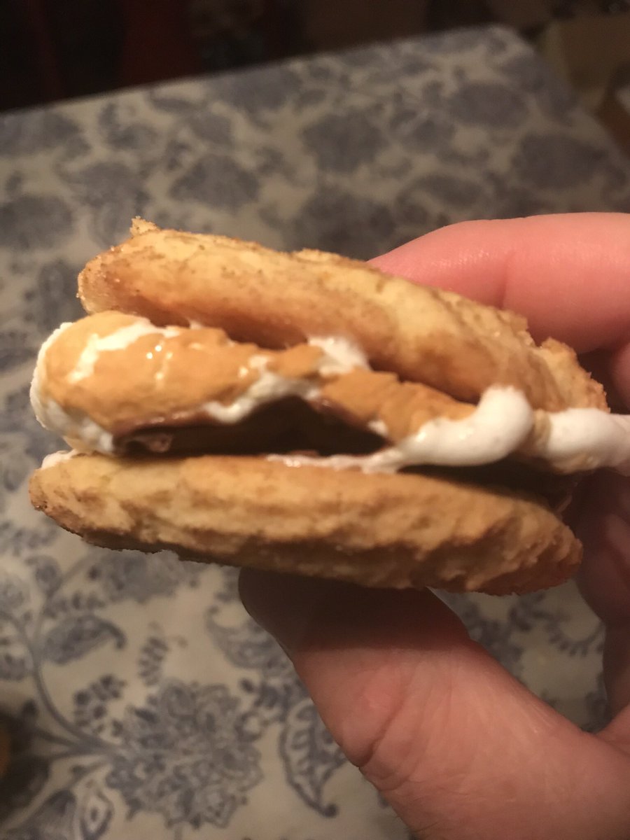 JNelZee's tweet photo. #GreatAdirondackLifeChallenge

Snickerdoodle S’mores https://t.co/Q0Yy9RWoBU