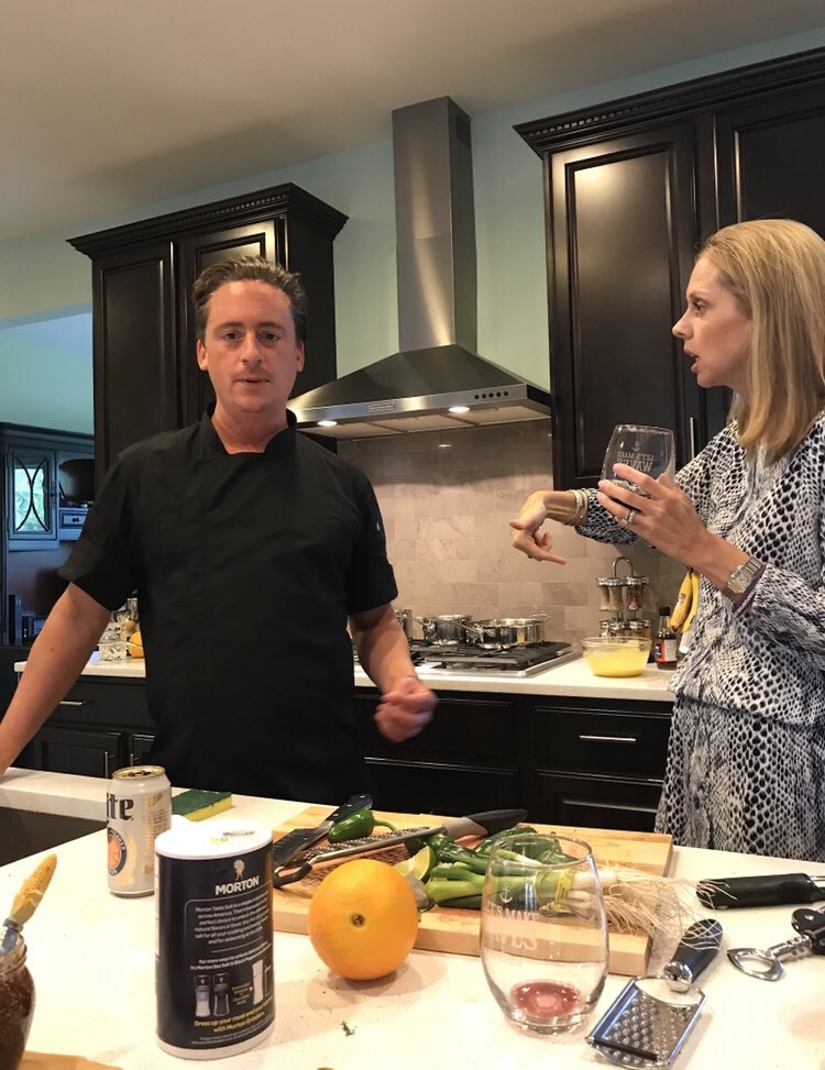 purplepurpose24's tweet photo. Tune in tonight to watch the amazing @BenRobinsonChef   @BravoTV  He’s beyond!! #BelowDeckMediterranean #BelowDeck #chefbenrobinson #legand 👍🥂😬 #cheers https://t.co/9A9qQU6fIH