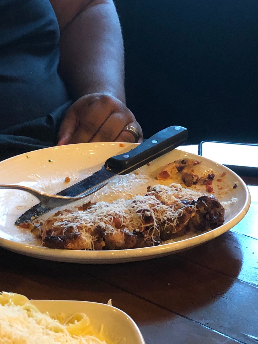 JacobLassiter12's tweet photo. @TheGoldbergsABC  Hey Adam I think Mrs. Goldberg made some Shrimp Parm for my dad @Carrabbas #LaughOutLoud https://t.co/itbvWmMuZS