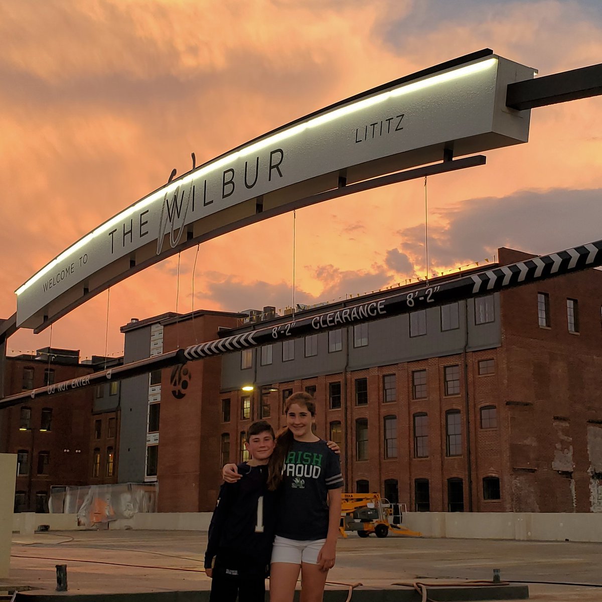 WilliamJZee3's tweet image. Great stuff old and new to check out on our evening walks in @visitlititzpa #Lititz #downtownlititz   @bullsheadlititz @wilbur #wilburchocolate @ImagineLititz