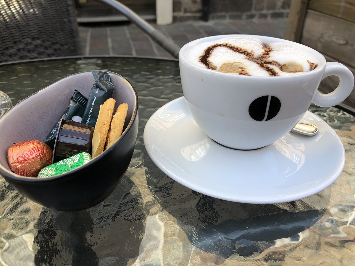 cafebeech tweet picture