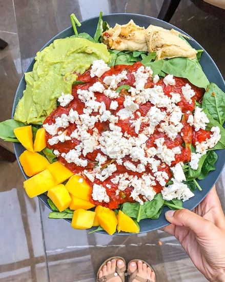 @thisisfranada wowed us with the colors in this meal! 😍 

What’s your favorite part of this plate? Ours has to be that lovely green guac. 😋