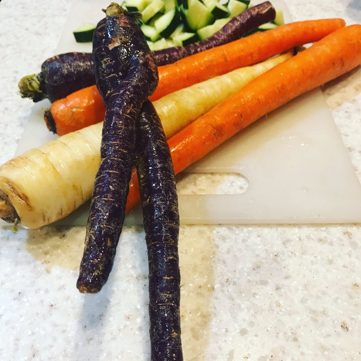 KGallagher_SCI's tweet photo. in honor of all #teachers returning to work tomorrow.... this carrot 🥕 is crossing her legs! 🤣🤣🤣 #teacherbladder #teacherlife https://t.co/9JEcz9nw0S