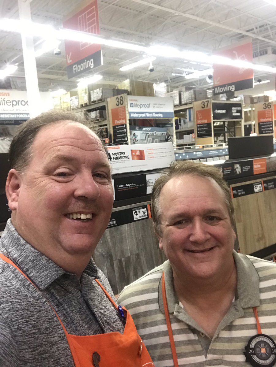 HDIMIKED's tweet photo. @HomeDepot_375 working with our fantastic partner in Len. #MidsouthLaborDayWeekend @Adria_THD @MMSdsm https://t.co/hsq4ZZKMSu