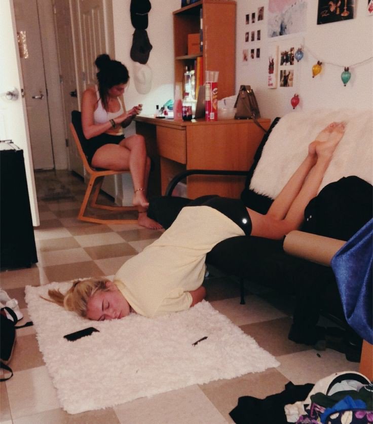 stubborndealer's tweet photo. "𝗗𝗢𝗥𝗜𝗔𝗡 💀💀".

— creado por 𝙃𝙖𝙡 01/09/2019.

— hilo de mensajes. 

— 28 participantes: https://t.co/JrW1s9cOao
