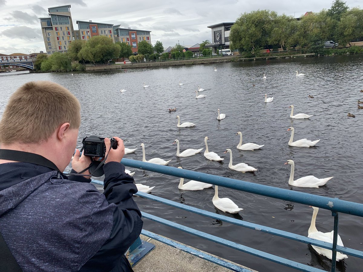 Vision25CIO's tweet photo. Happiness is.......... photography, eating out, shopping, visiting Castlegate reading space and a story plus crafting in our library! All in a day!! We ❤️ our local community!! #wearevision25 #differentlyable #icanandiwill #stockton #stocktonlibrary #shopping #independent https://t.co/TJ9x35g9uD