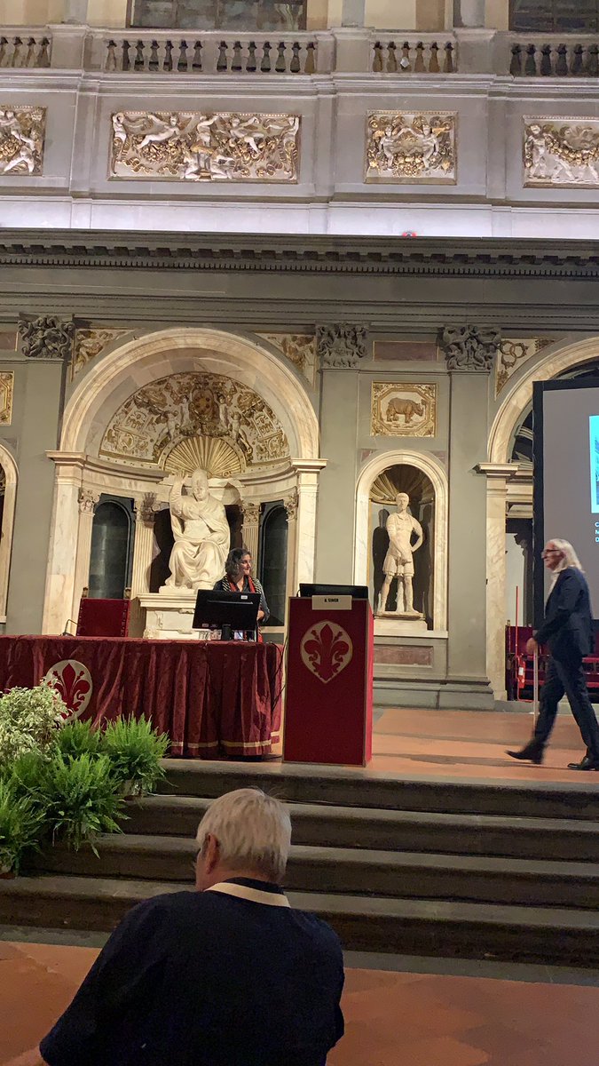 Kavita Singh at #ciha2019 conferenza bellissima su quattro storie di manufatti indiani al #v&amp;a di Londra. Grazie!