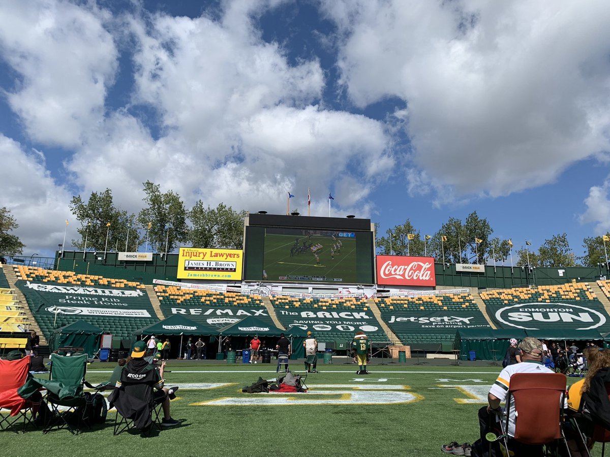 MorganLaidler's tweet image. Can’t think of a better place to watch the Labour Day Classic. @EdmontonEsks #GoEsksGo #OneEmpire